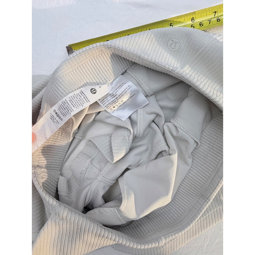 Lululemon Ribbed Softstreme High-Rise Short 2" Bone Size 4 - Picture 10 of 14